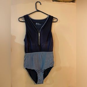 Albion Swimsuit size Small - LIKE NEW